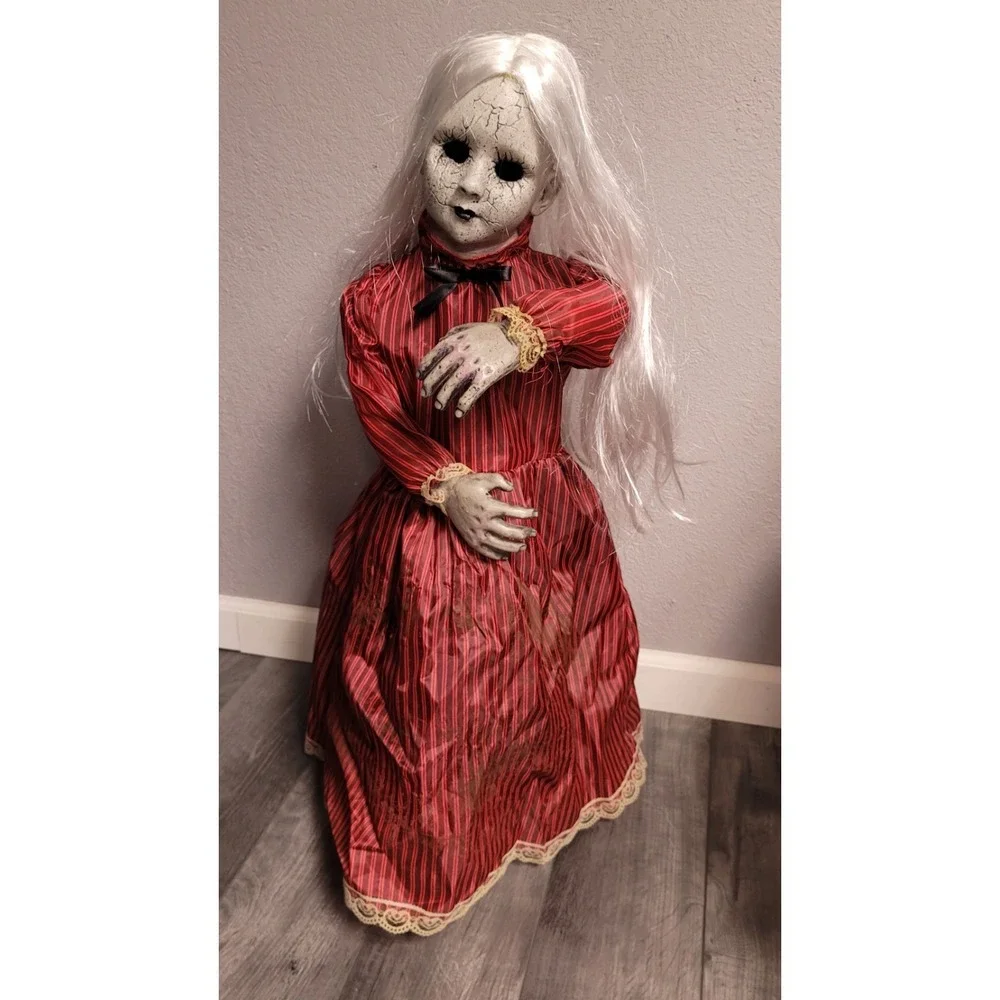 Spirit Halloween Roaming Antique Doll Animatronic Halloween Prop (2016)
